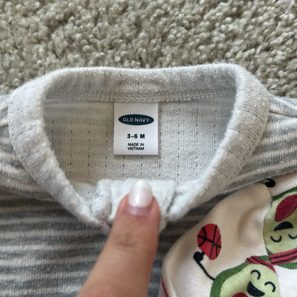Old Navy Baby Zip Sleep & Play Footies - Set of Four 3-6 Month
